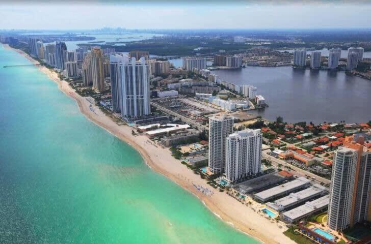 Beachfront Resort - Pool - Ocean View Balcony- Gym Miami Beach Exteriör bild